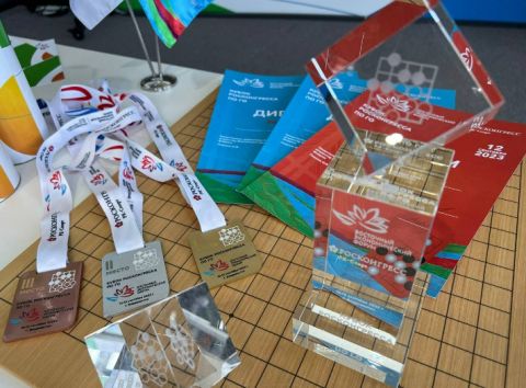 ROSCONGRESS围棋杯在东方经济论坛举行